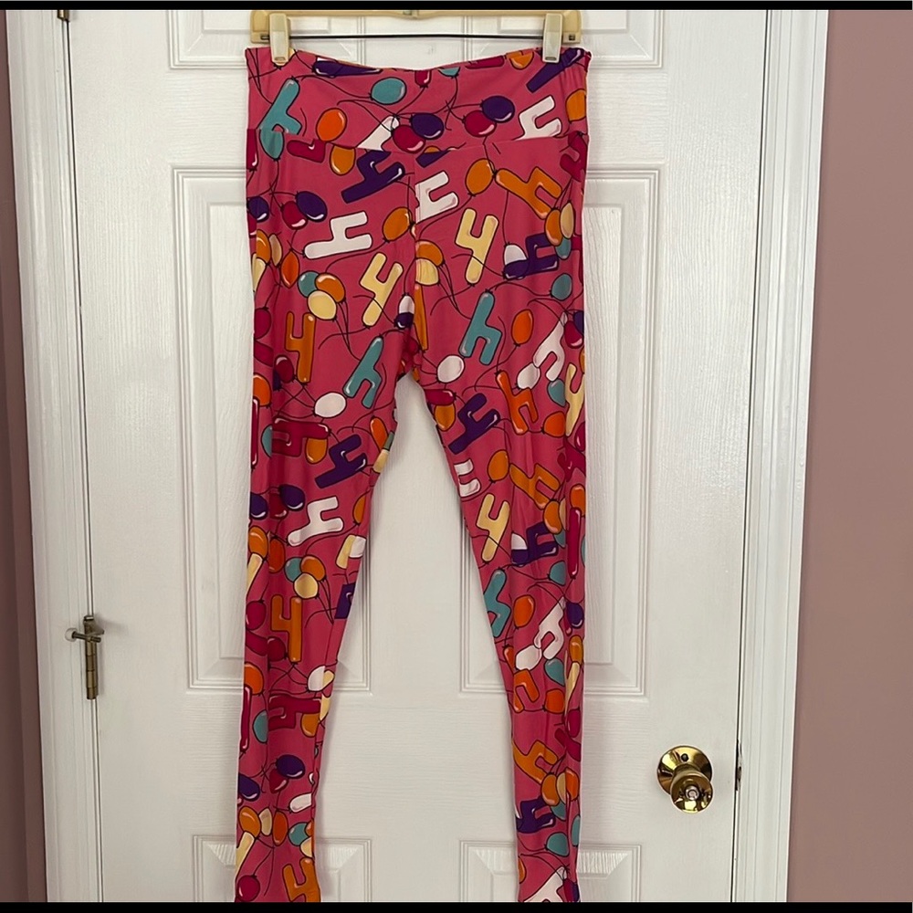 LuLaRoe Tall & Curvy Leggings